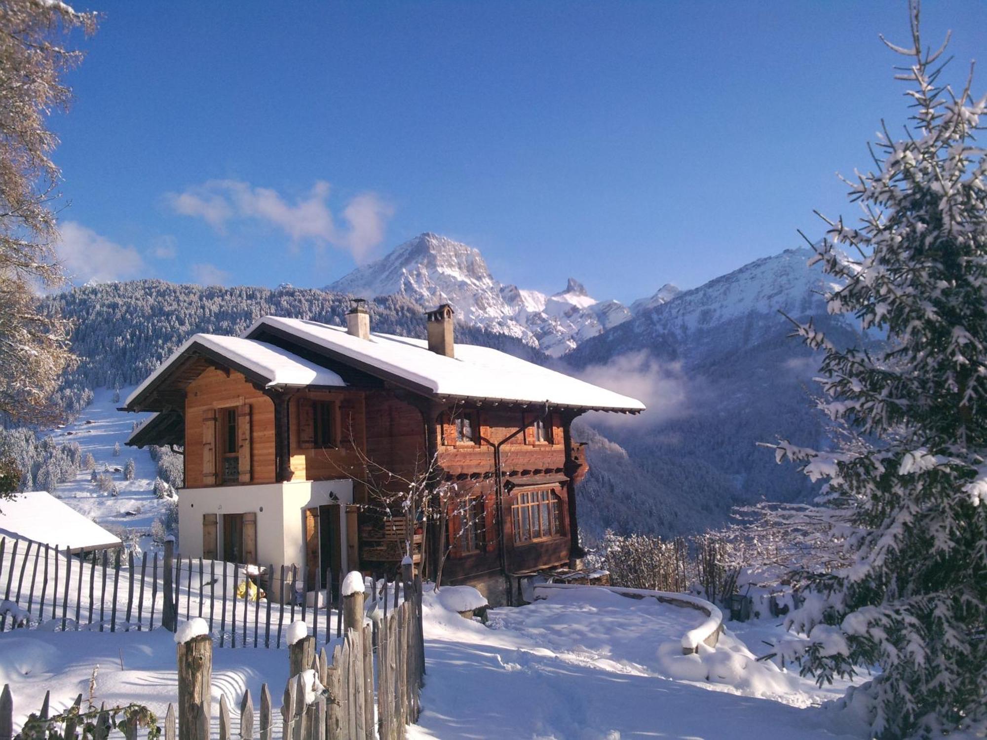 Magnifique Chalet Valerie 5 Chambres A Coucher & Vue Unique กรียง ภายนอก รูปภาพ